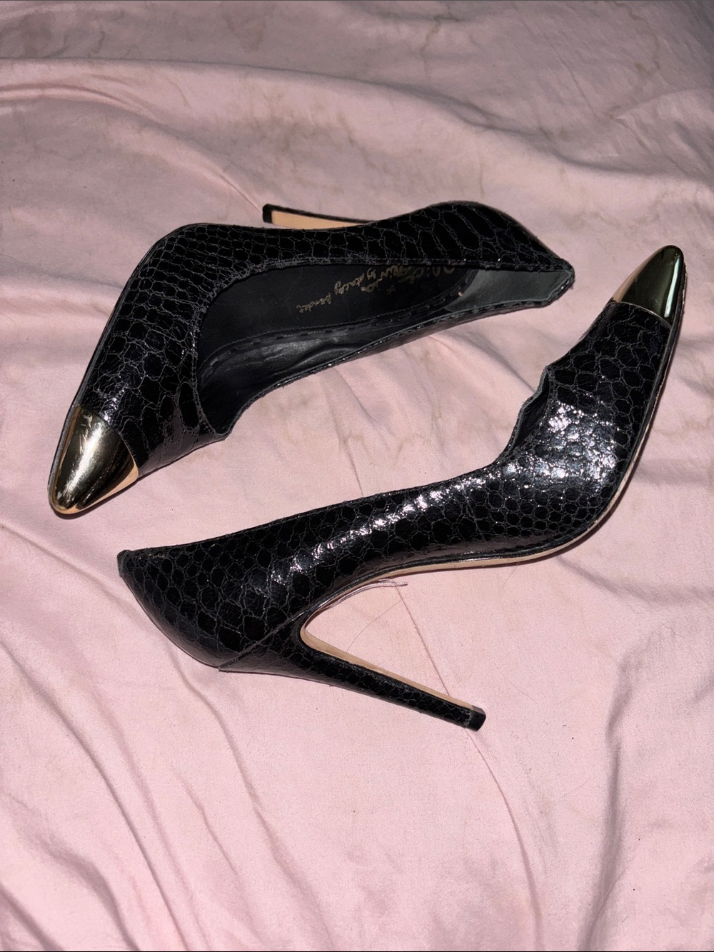 Alice + Olivia crocodile leather Black Pointed Toe Stilettos with Gold Cap 40